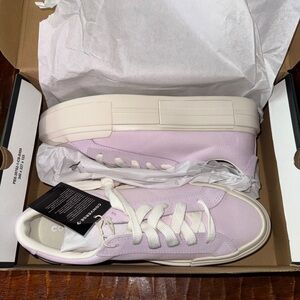 Lavender Converse Unisex Sneakers women’s 12.5